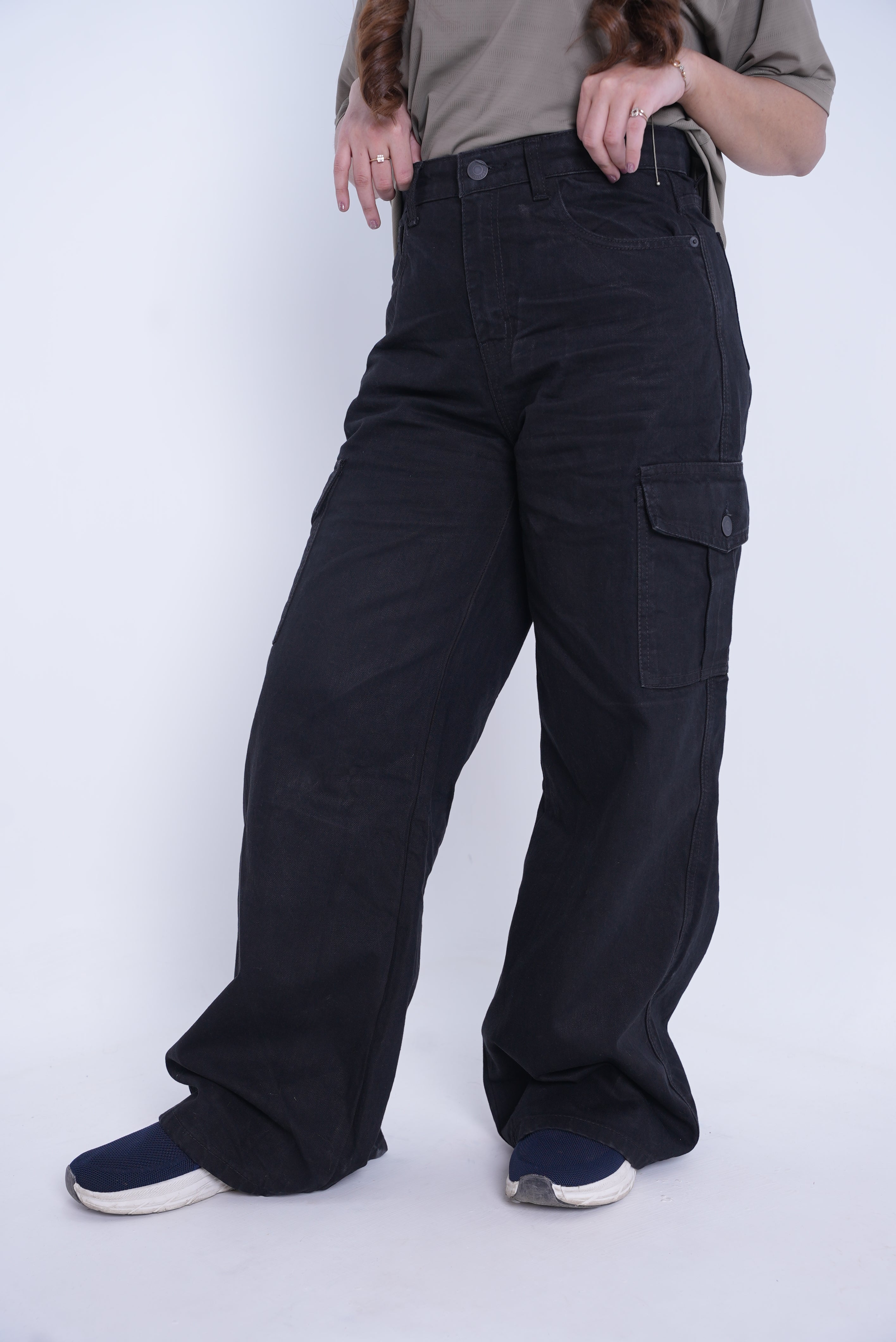 Women’s Baggy Cargo Denim Jeans- Black