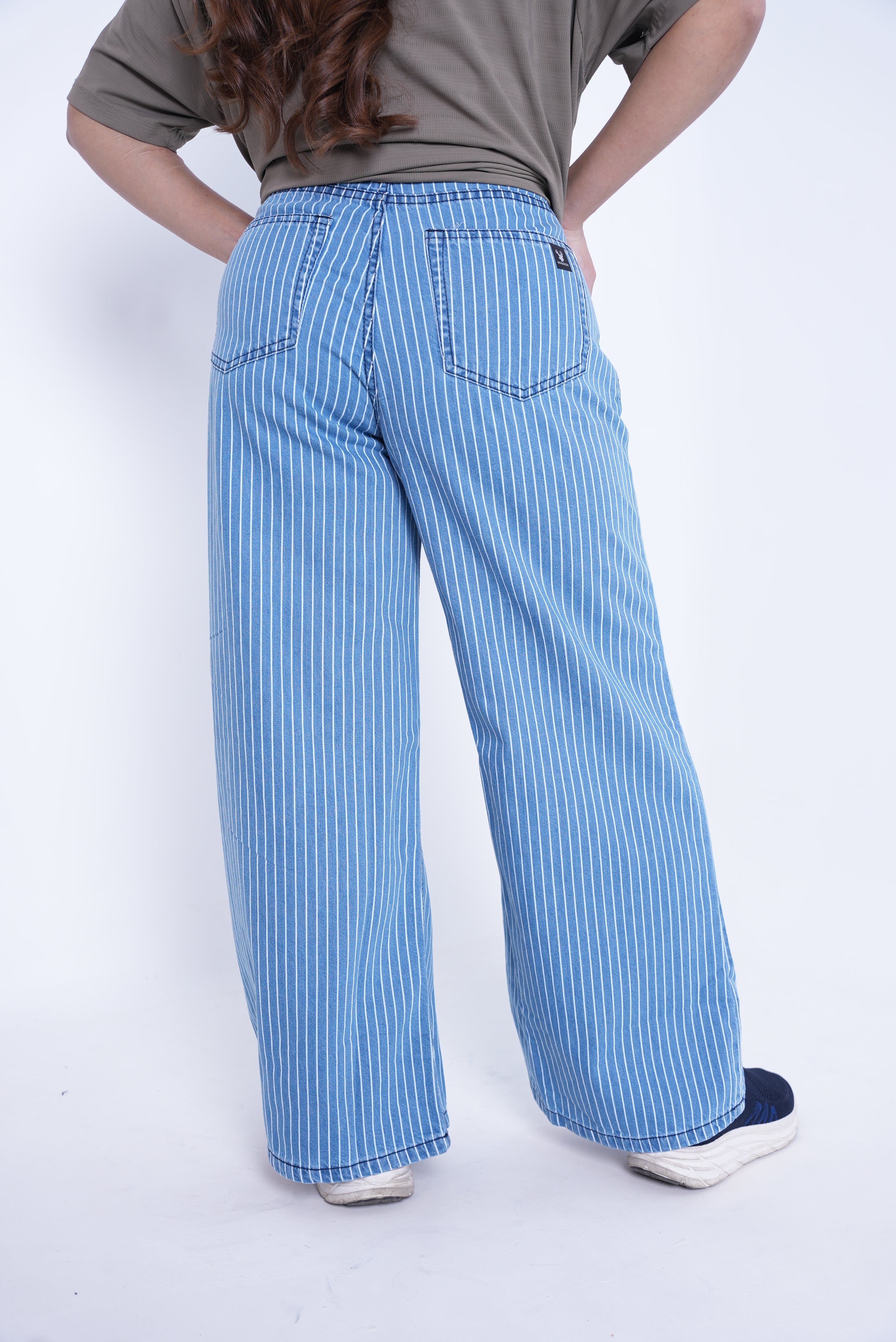 Women’s Lining Flared Denim Jeans- Light Blue