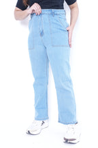 Classic Women’s Straight Fit Denim Jeans- Light Blue