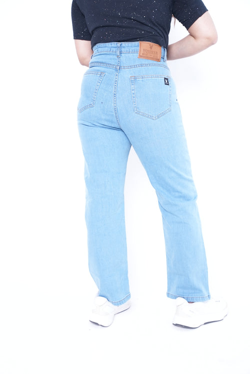 Classic Women’s Straight Fit Denim Jeans- Light Blue