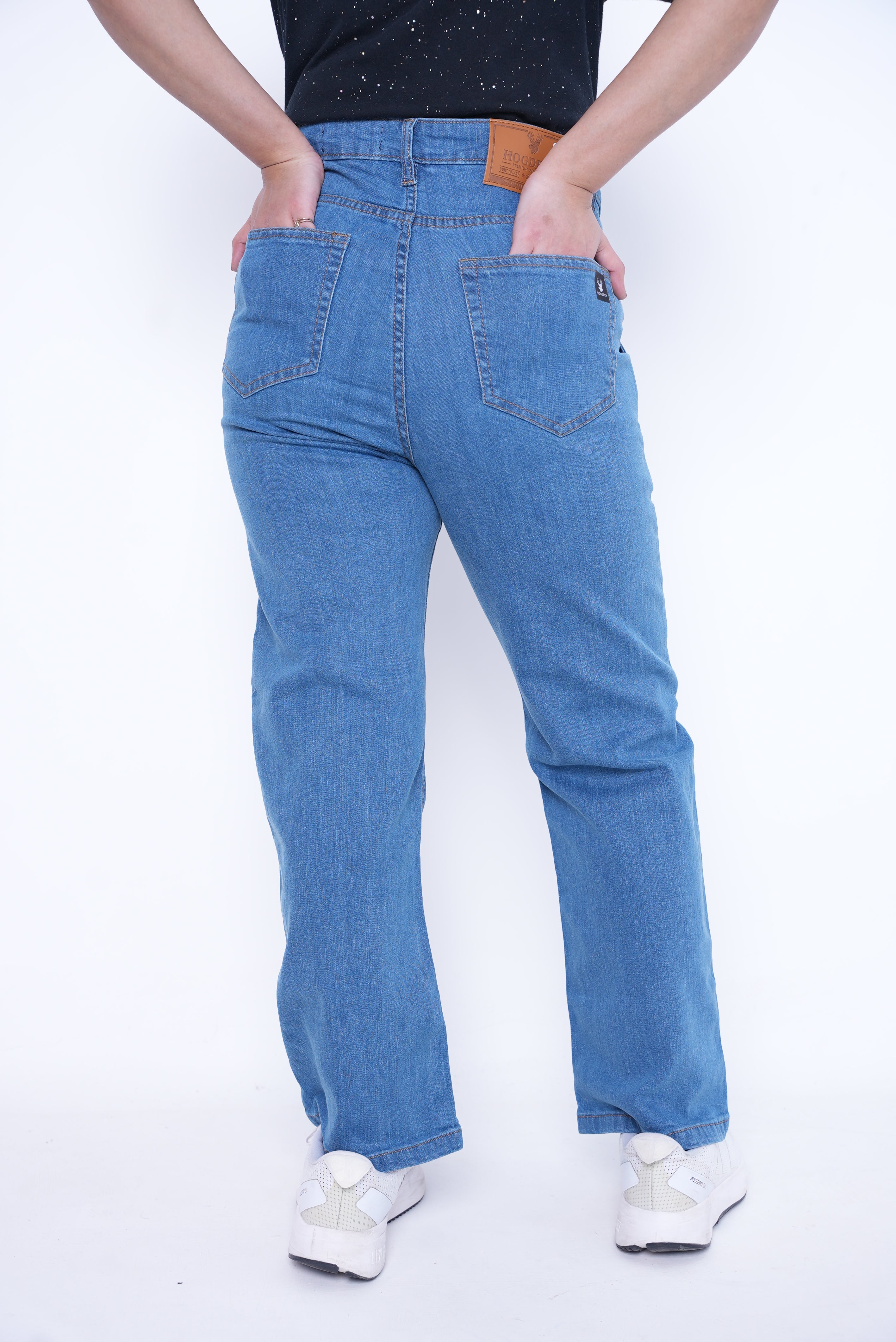 Classic Women’s Straight Fit Denim Jeans- Mid Blue