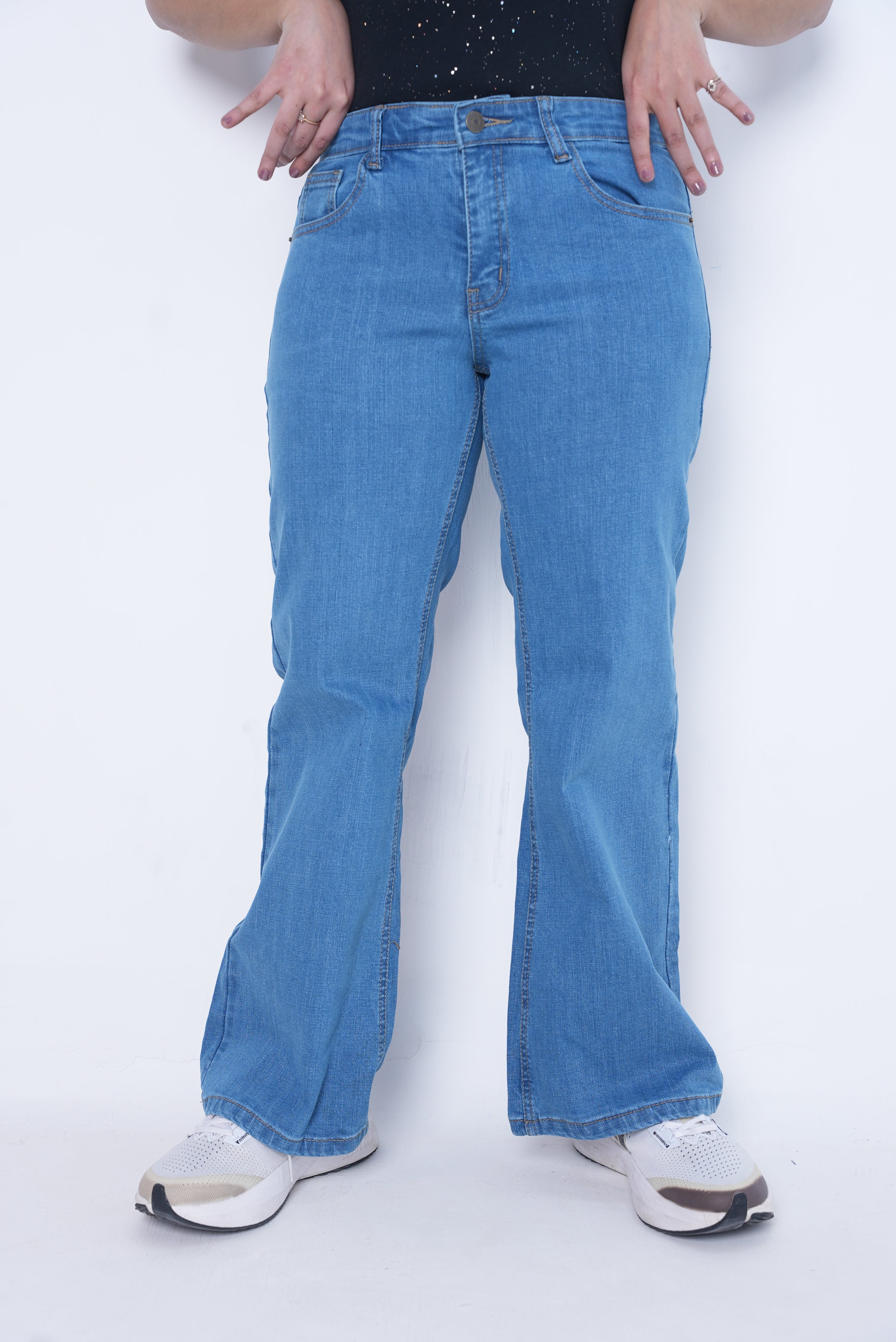 Women’s Statement Flared Denim Jeans- Mid Blue