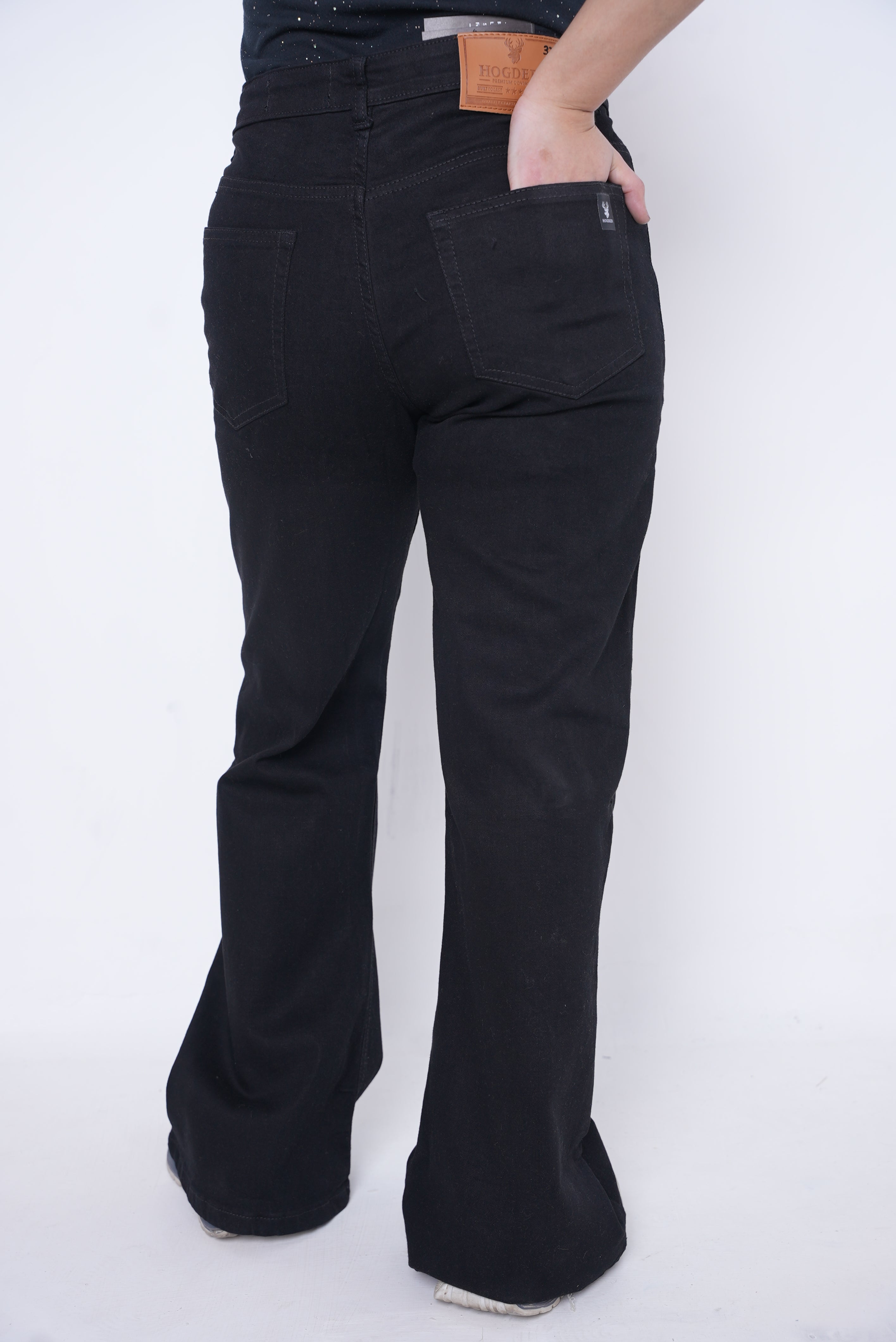 Women’s Statement Flared Denim Jeans- Black