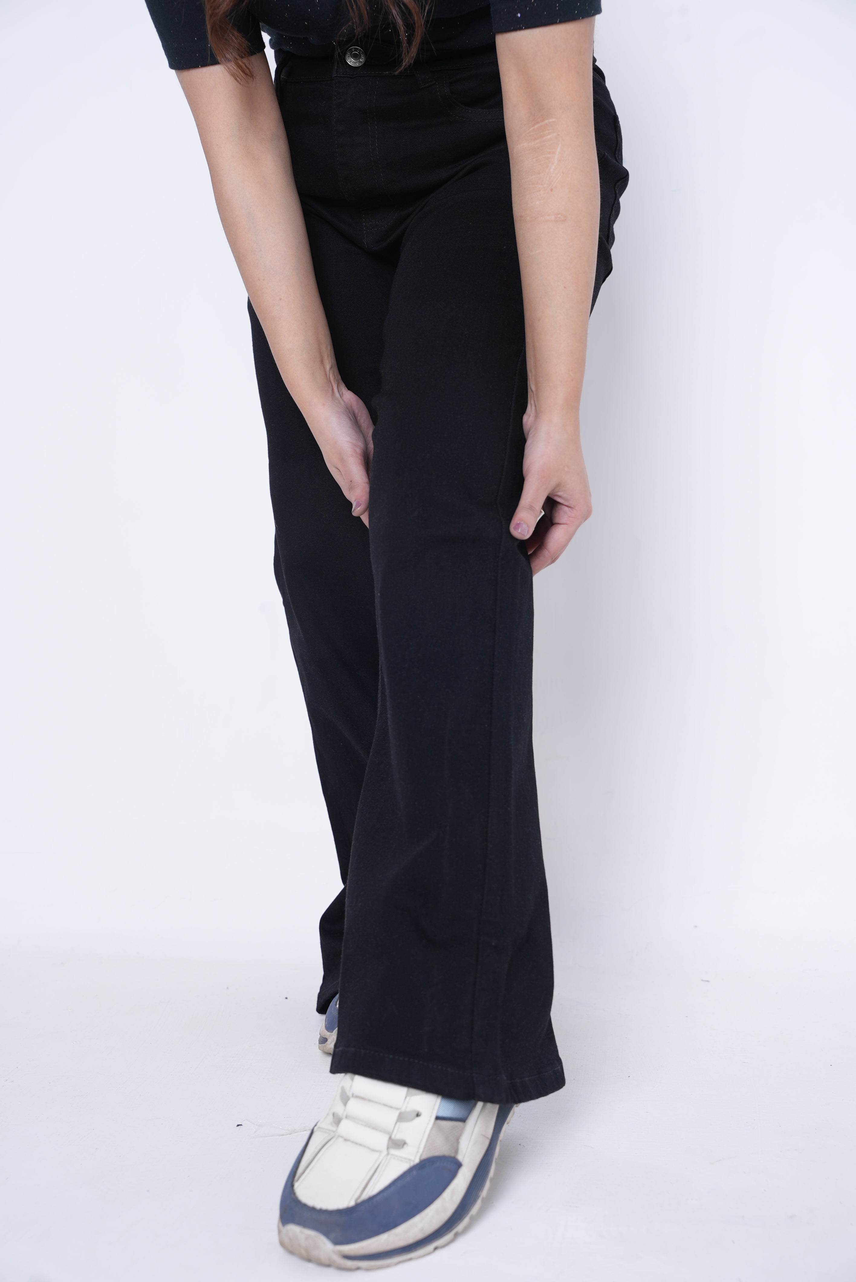 Women’s Stretch Boot Cut Denim Jeans- Black